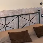 Vatican Living Rom